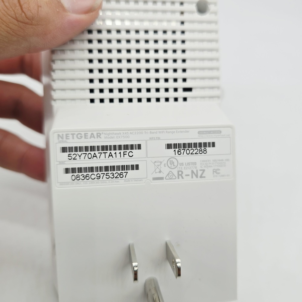 Netgear EX7500 Nighthawk X4S AC2200 Tri-Band Wi-Fi Mesh Range Extender White - Picture 5 of 6